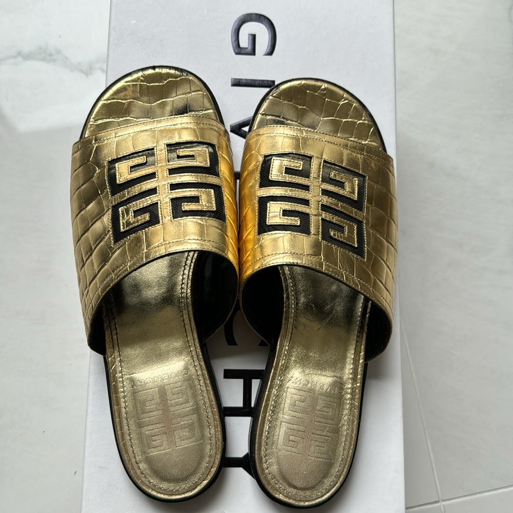 Givenchy 4G Metallic flat sandals - Picture 7 of 8